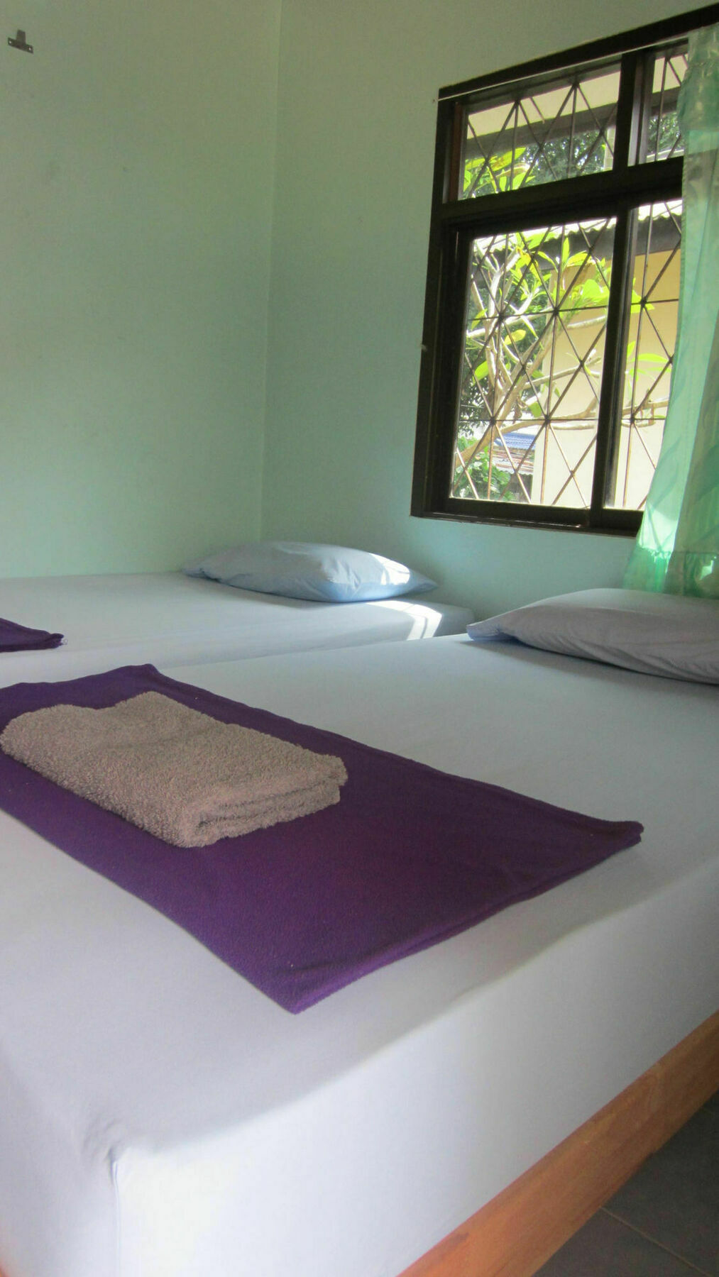 Hotel Charung Haad Rin