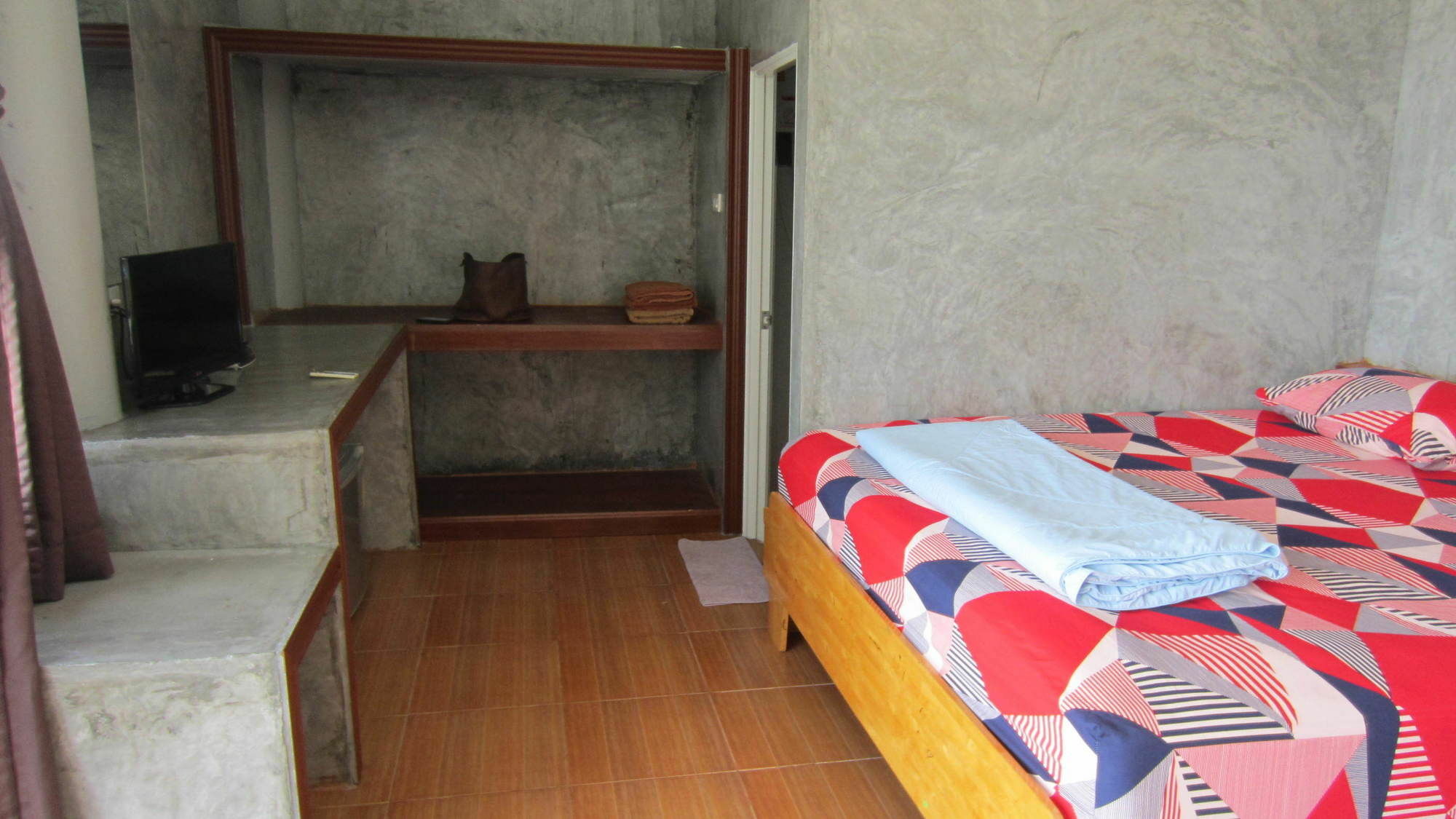 Charung Hotel Haad Rin