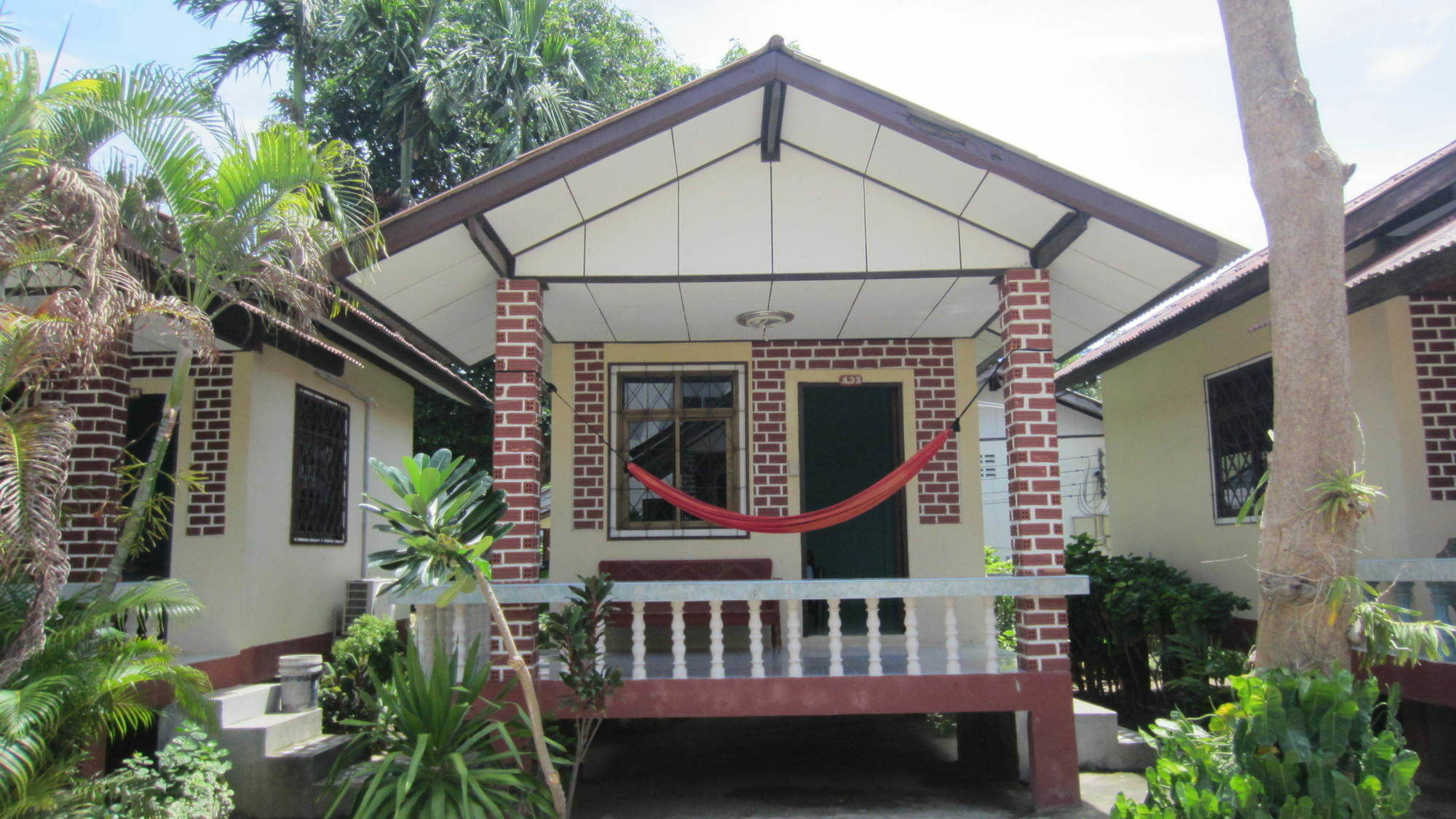Charung Hotel
