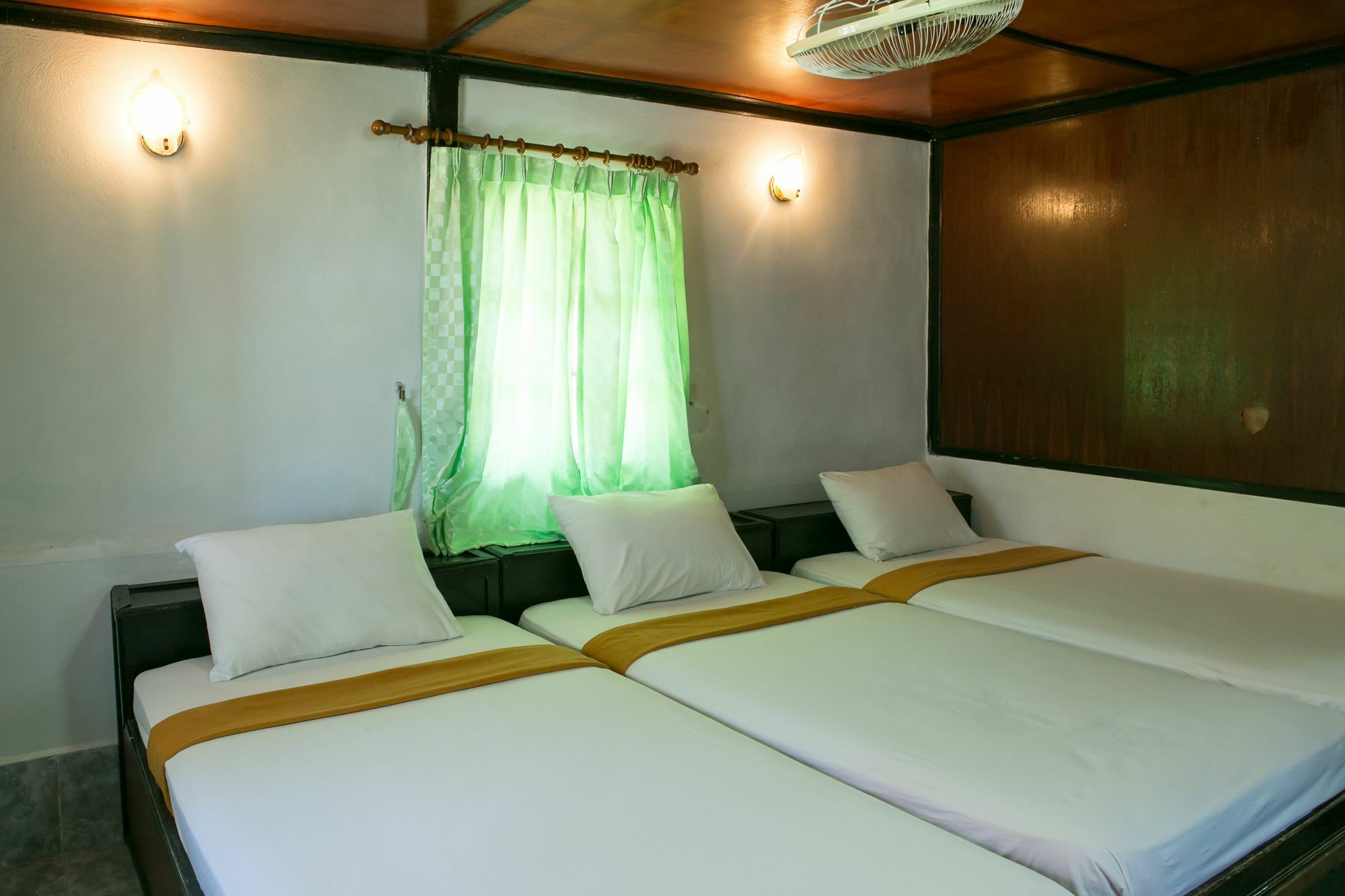 Haadrin Hotel
