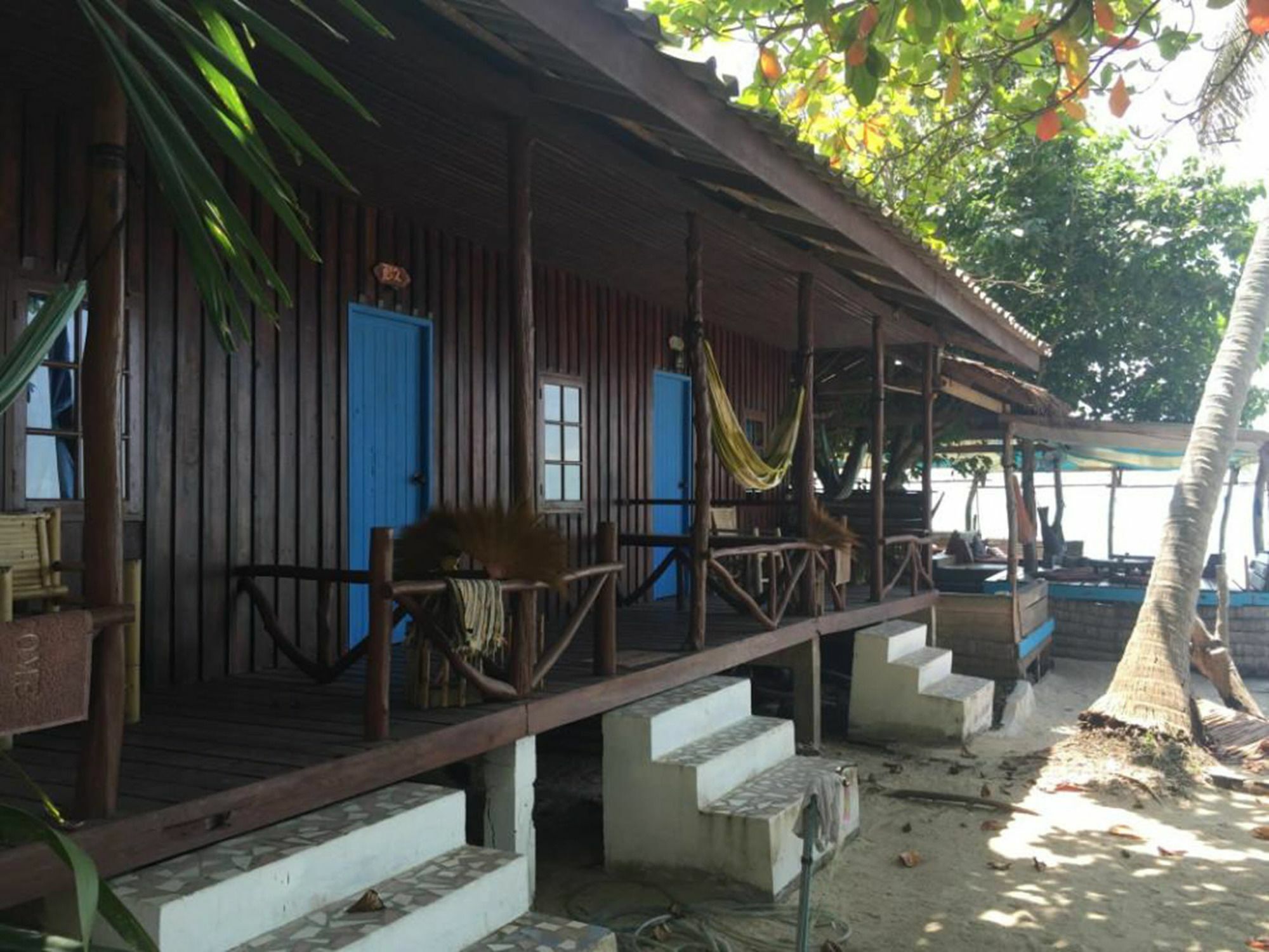 Two Rocks Resort Baan Tai