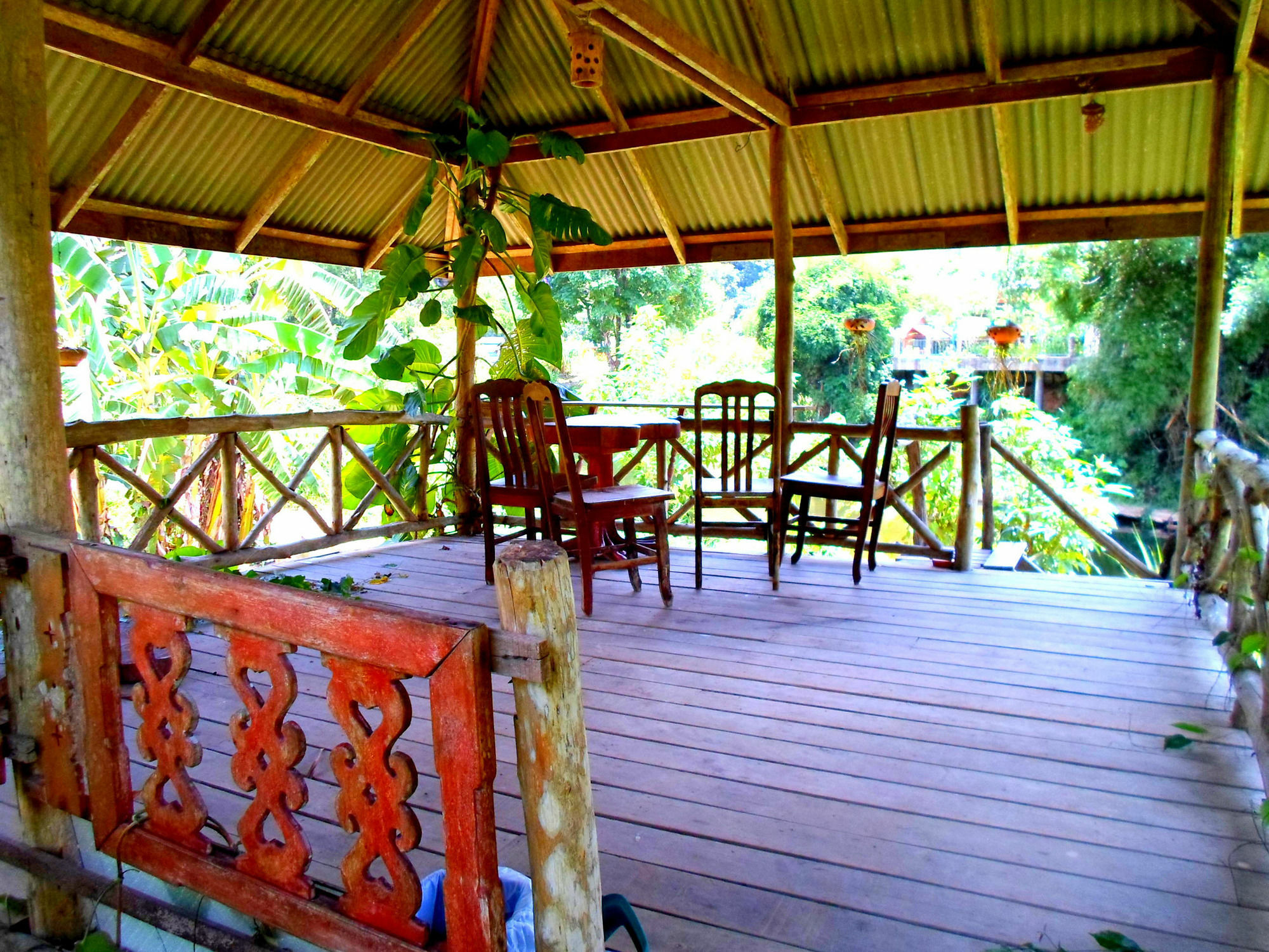 Baan Rimnam Khao Sok Hotel