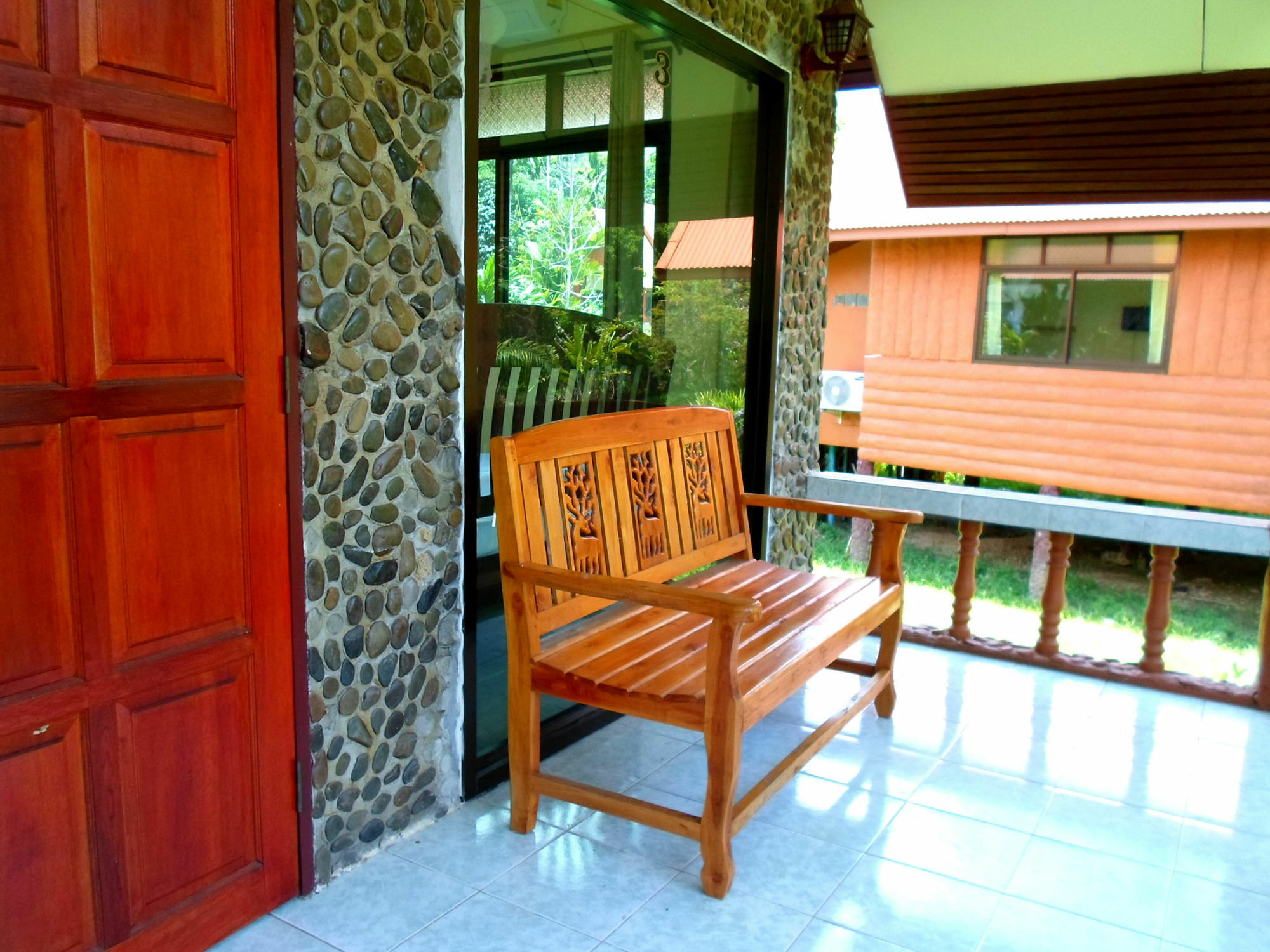 Baan Rimnam Khao Sok Hotel 2*