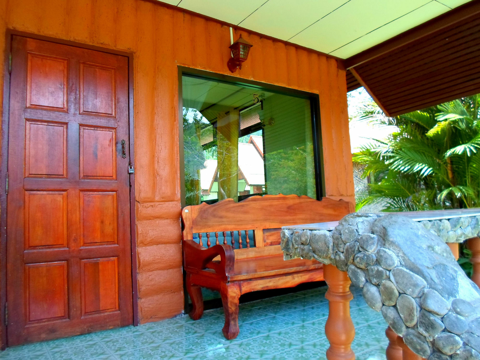 Hotel Baan Rimnam Khao Sok Phanom