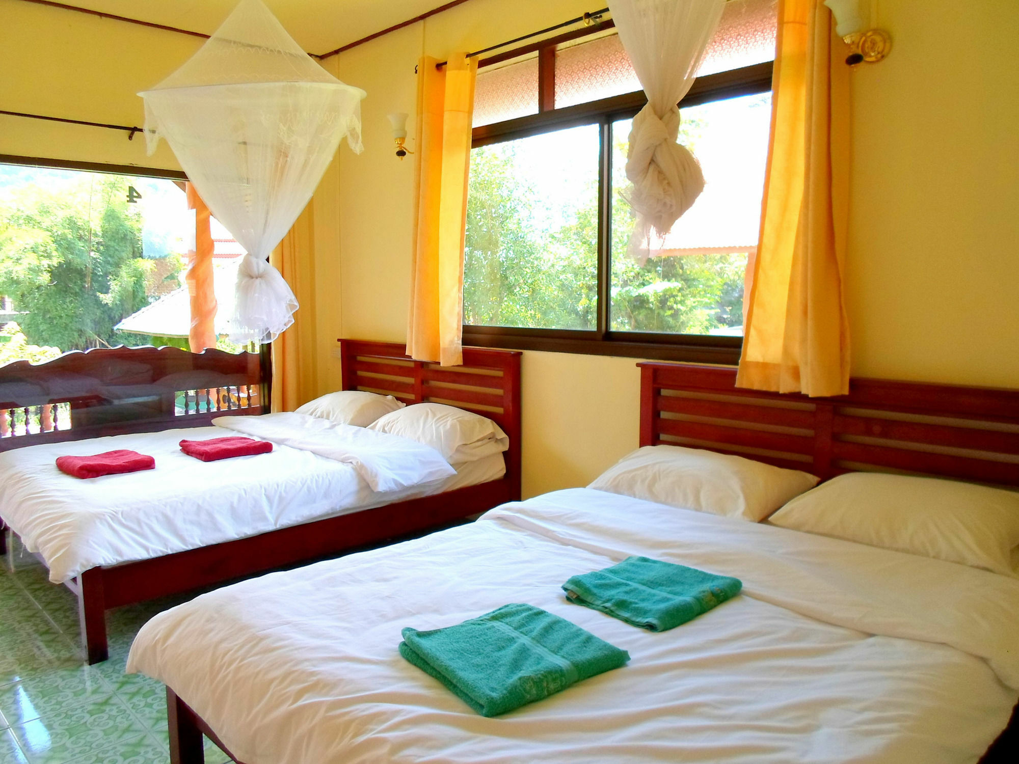 Hotel Baan Rimnam Khao Sok Phanom