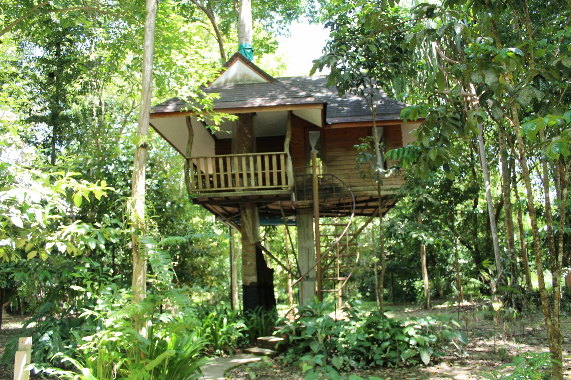 Baan Khao Sok Holiday park