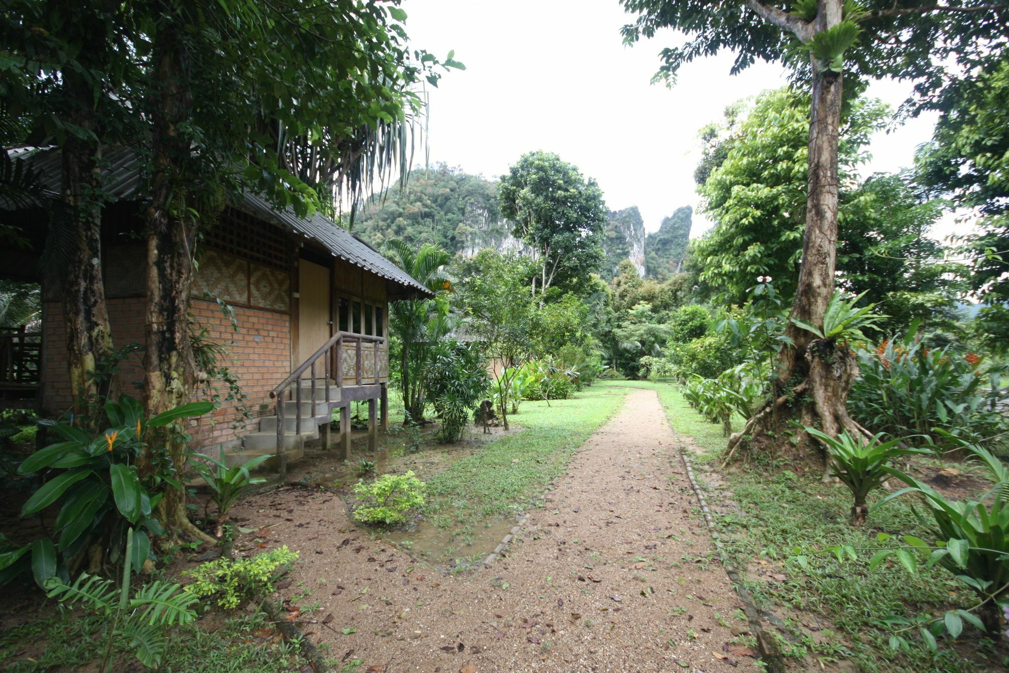 Baan Khao Sok Khao Sok National Park
