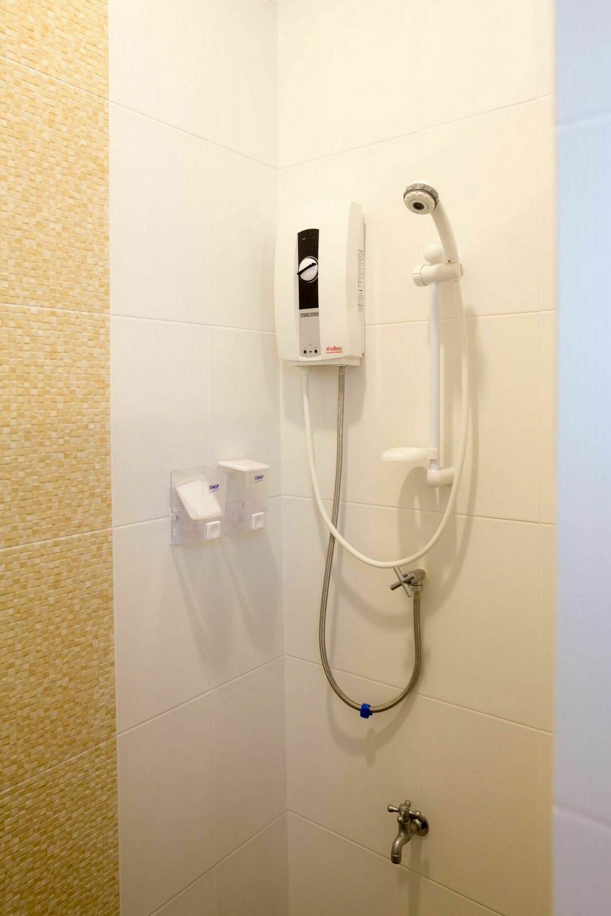 Huean Kham Hom Hotel