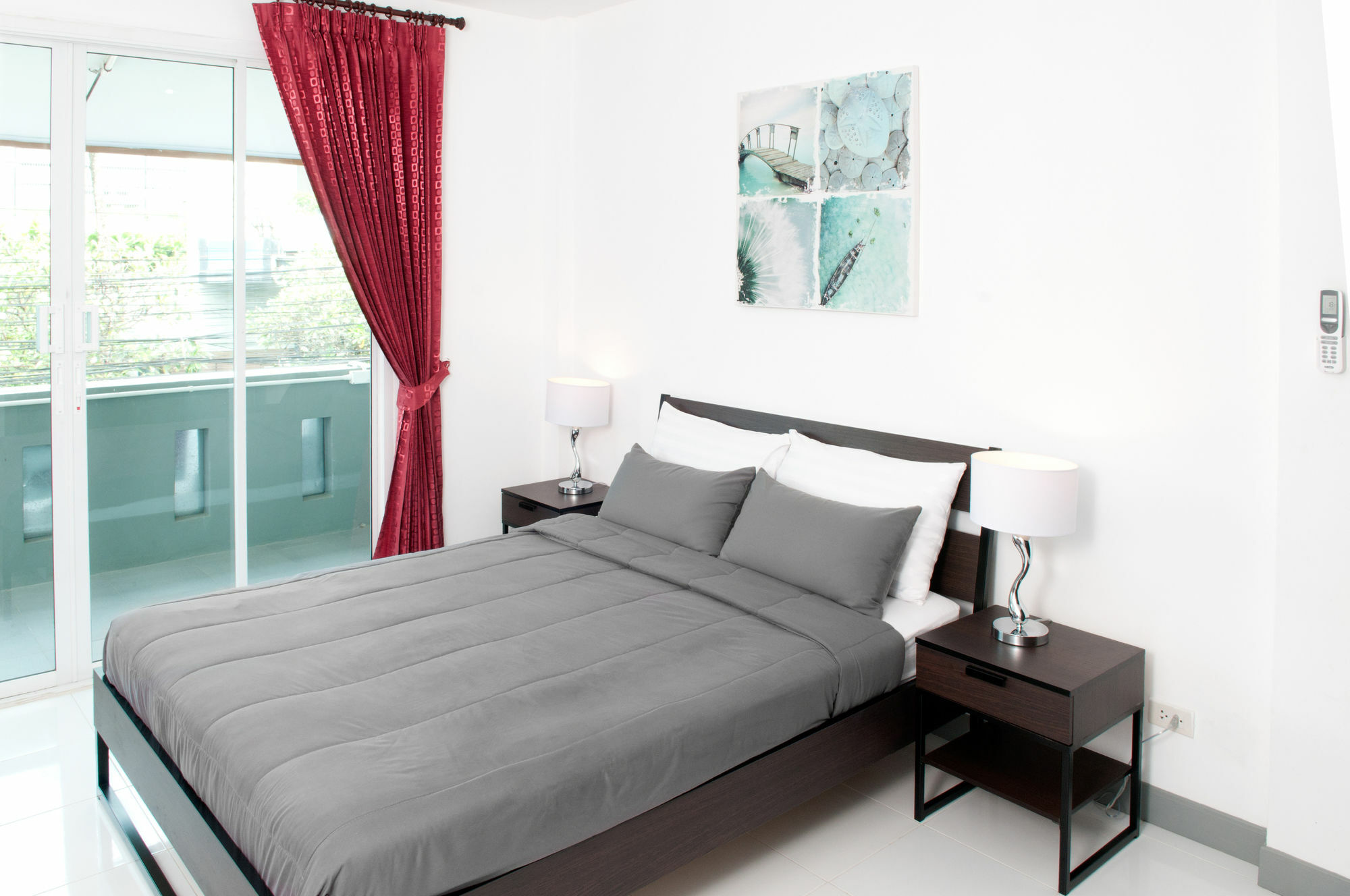 Surin Beach Rooms Hotel 2*