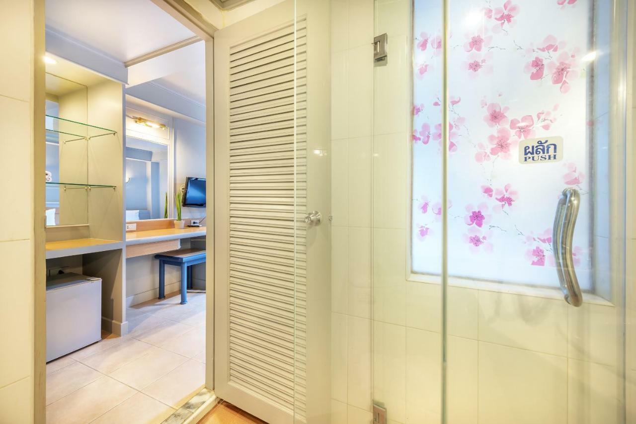 Beachfront Boutique 3*