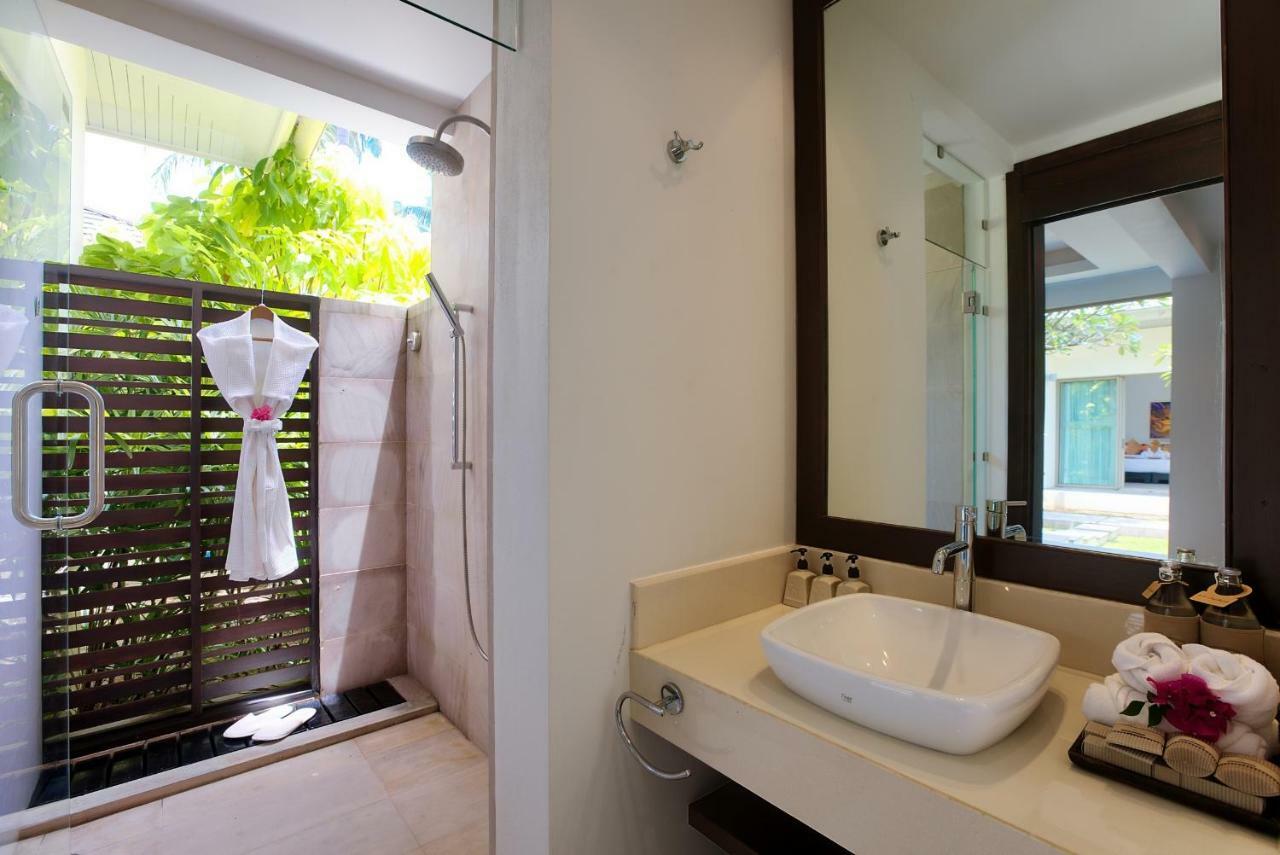 La Lagune Villa Laem Set Beach