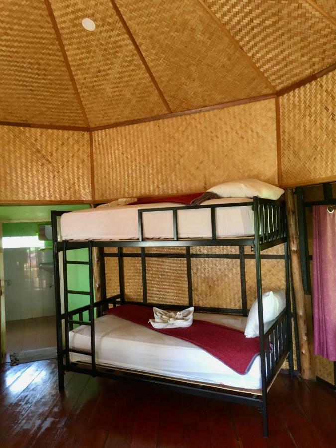 Tp Hut Resort *