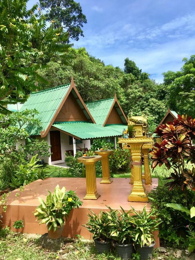 Tp Hut Resort