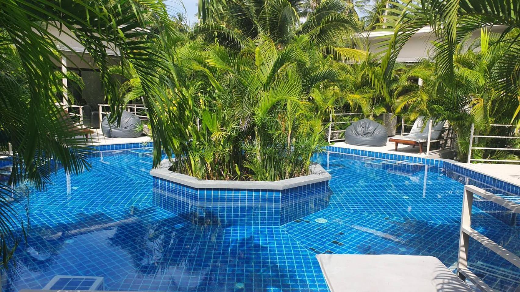 Coconutspalm Resort 4*