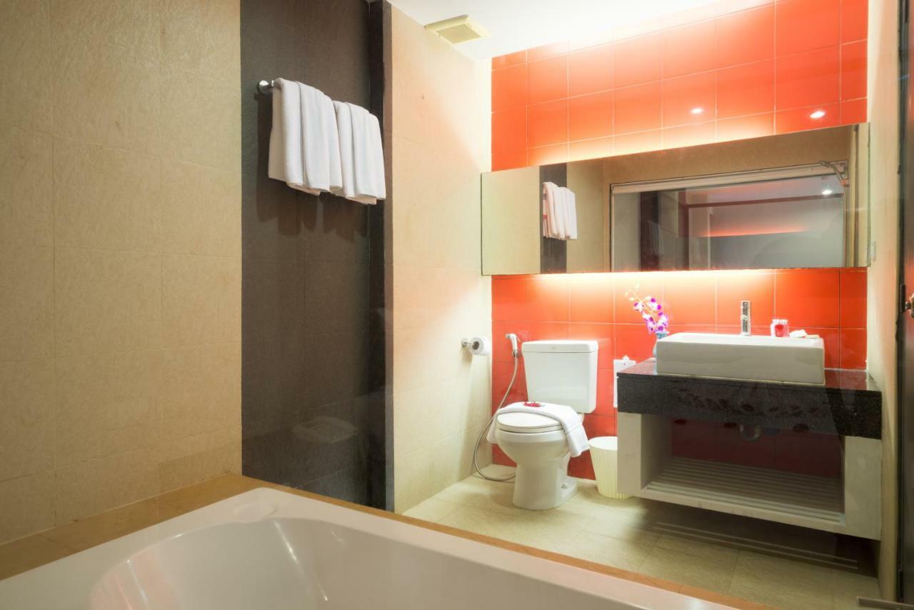 Hotel Alfresco Phuket 3*