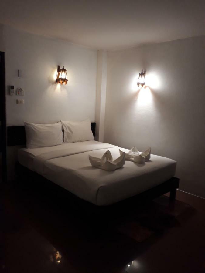 Holiday Park Hotel 3*