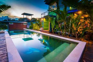Baan Boom Boxes Resort 3*