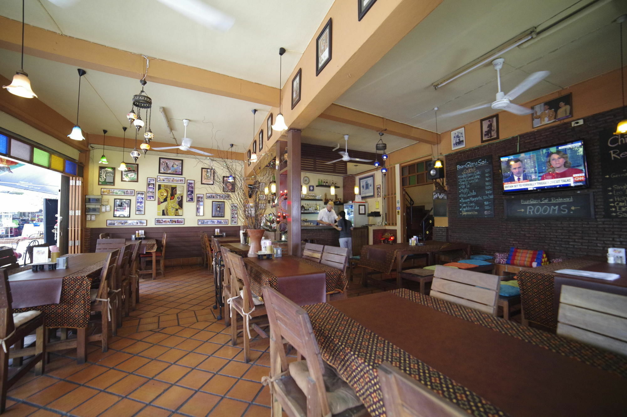 Acomodação com café da manhã  Baan Glang Soi Restaurant & Banguecoque