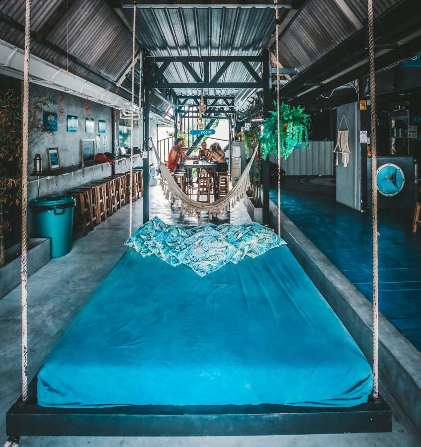 Inn Dpm Diving & Bar