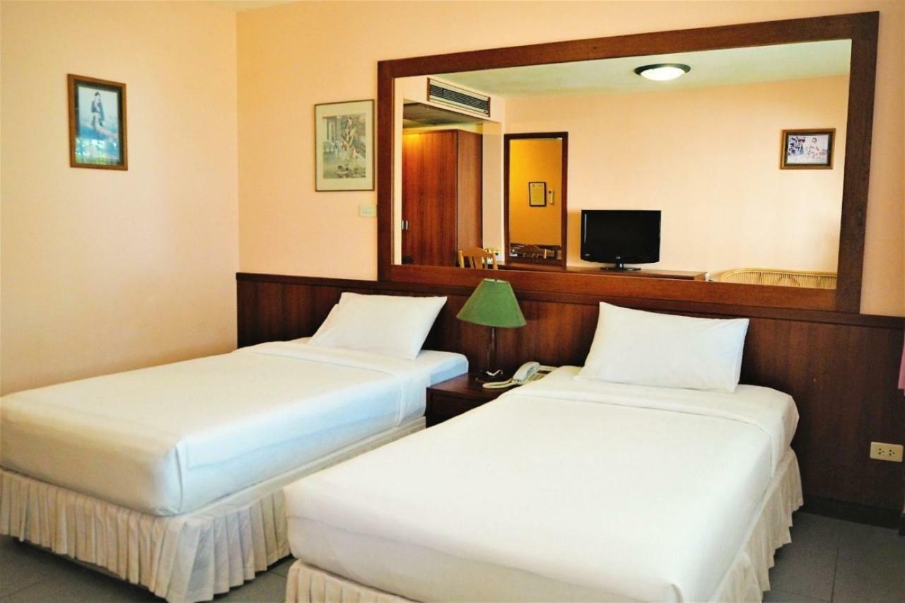 Birds And Bees Resort Pattaya
