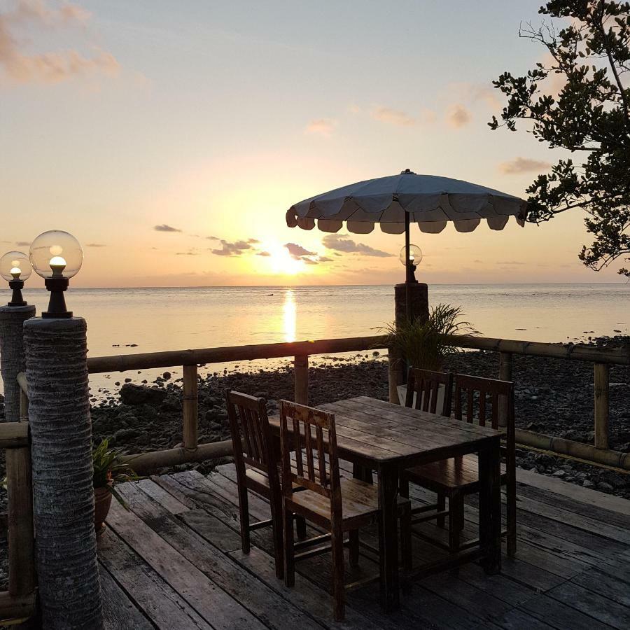 ฺbay Yard Hut