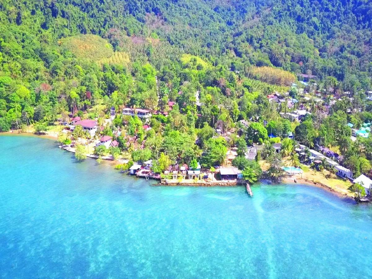 Guest house ฺbay Yard Hut Koh Chang