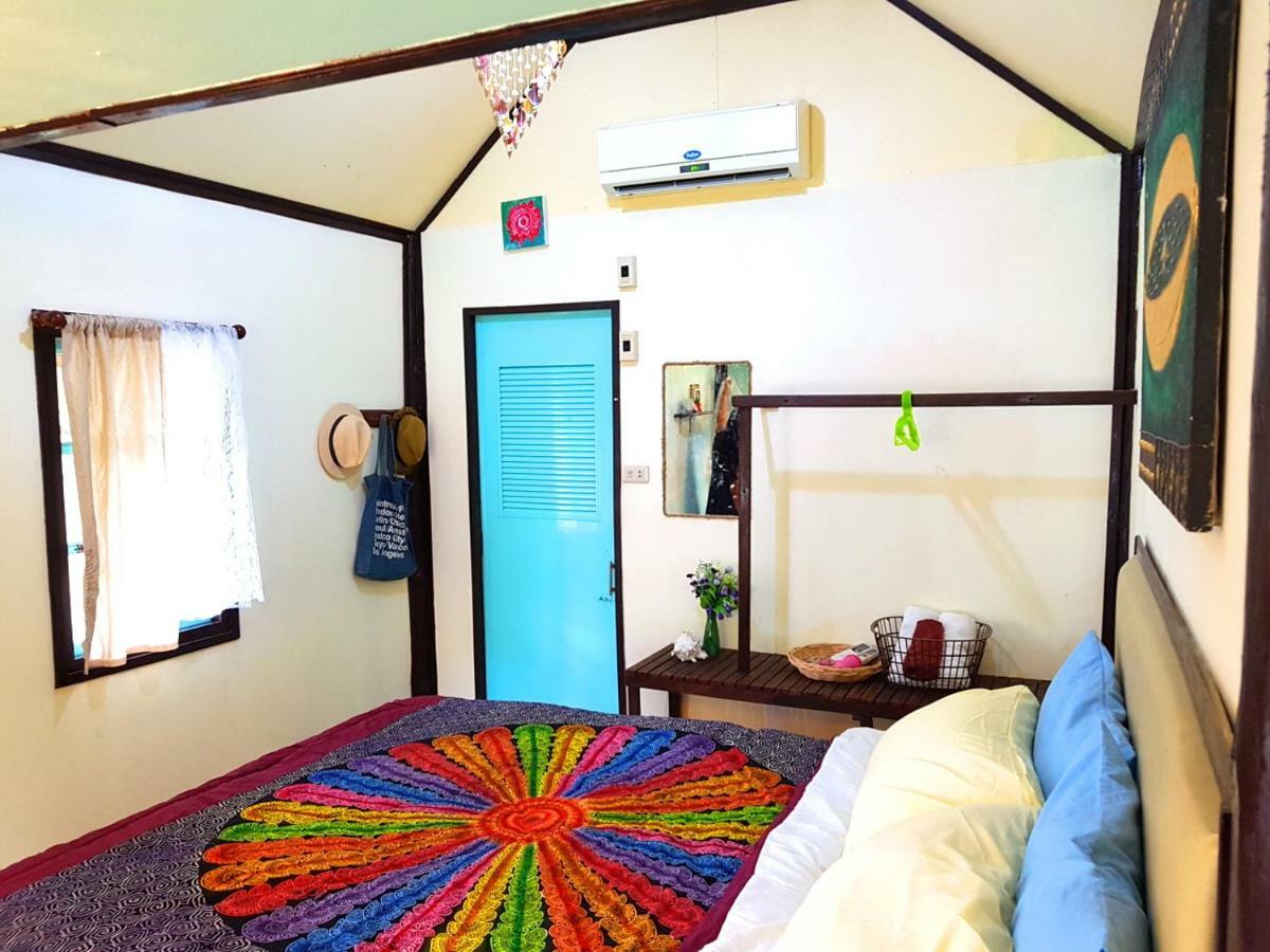 Guest house ฺbay Yard Hut