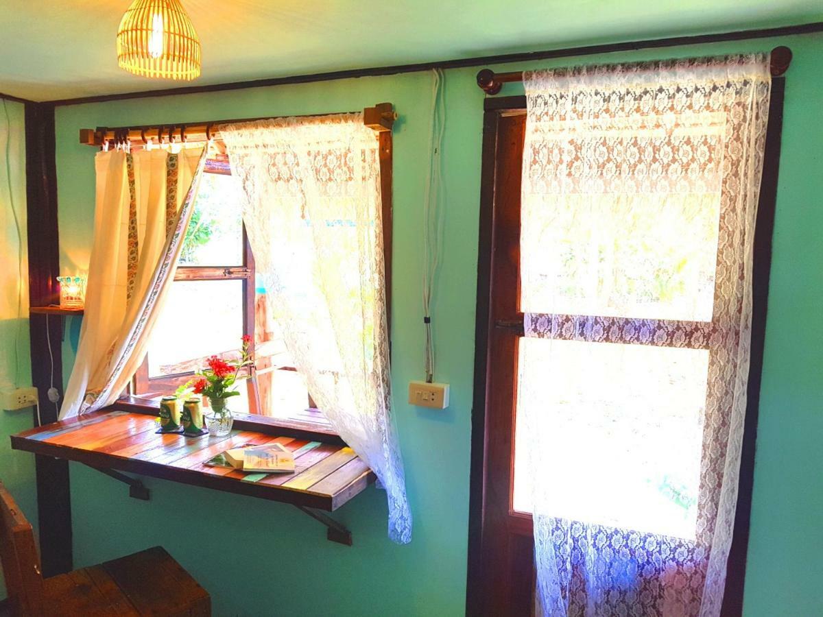 ฺbay Yard Hut Koh Chang