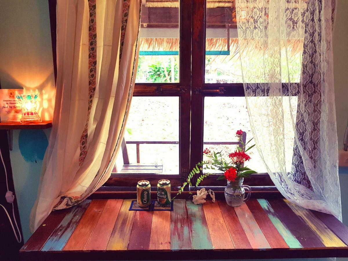 ฺbay Yard Hut Guest house Koh Chang