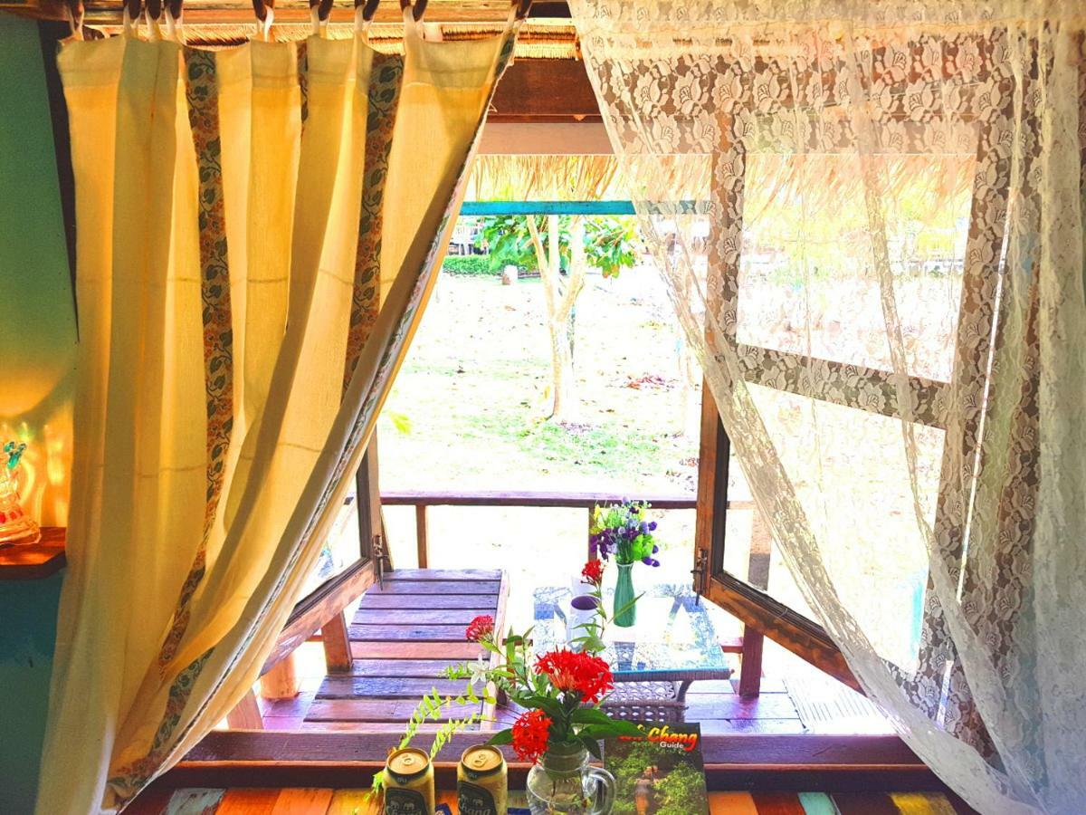 ฺbay Yard Hut Koh Chang