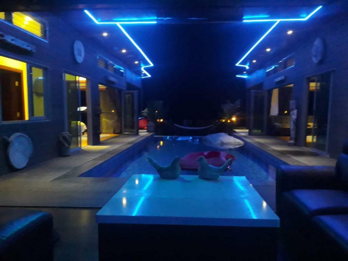 Stunning With Ocean Views And Free Car Pousada