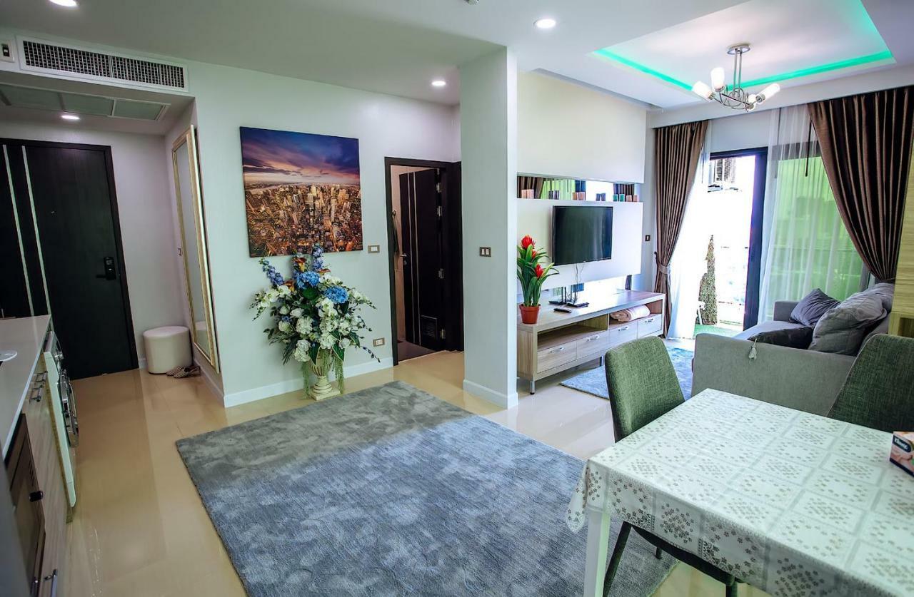 Dusit Grand View Apartment *