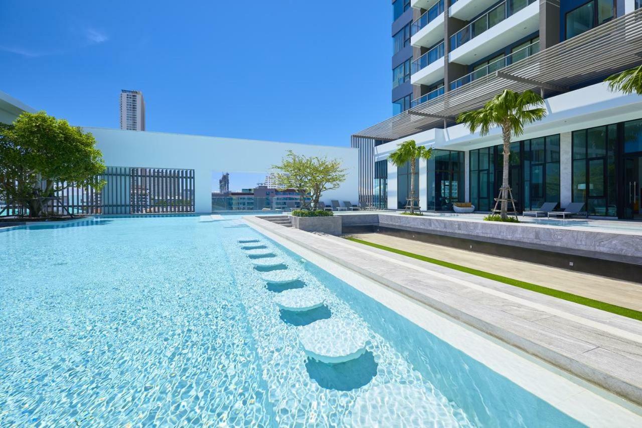 Kuno - 2br, Beachfront Apartamento