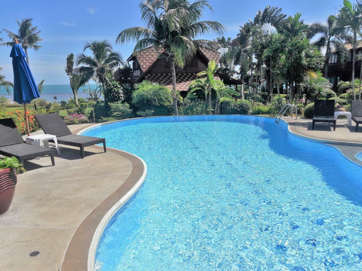 Beachfront Villa, Bang Po Ban Bang Po