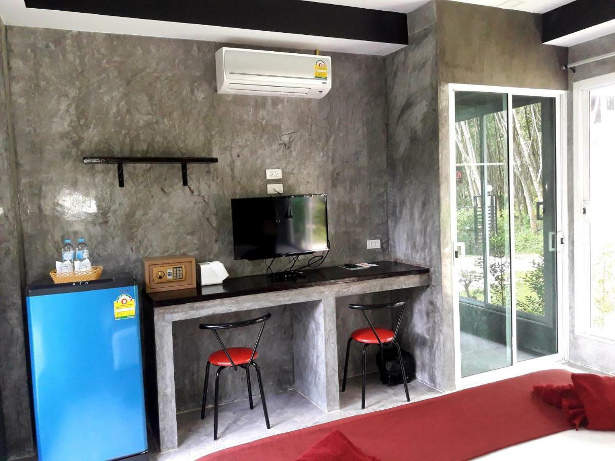 Lanta K Guest house 3*