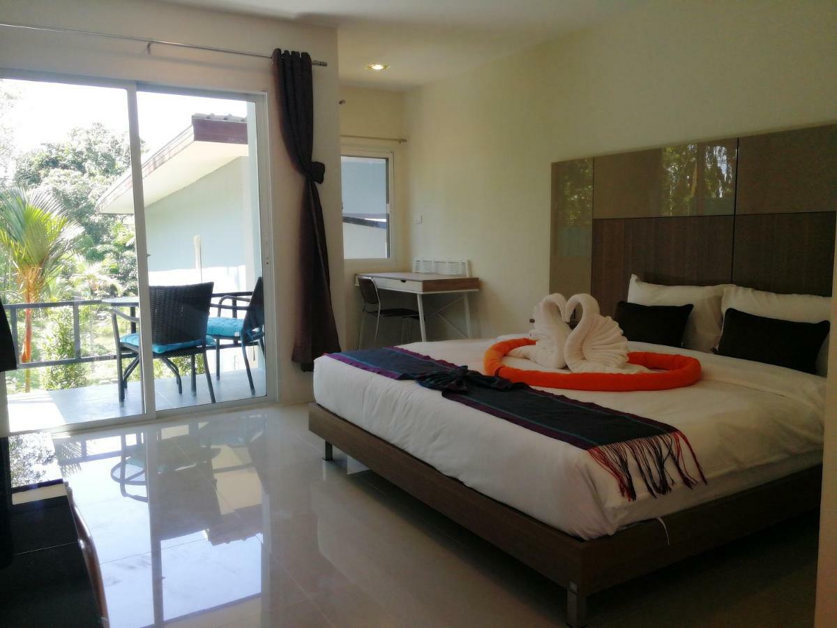 Chomphu Resort 3*
