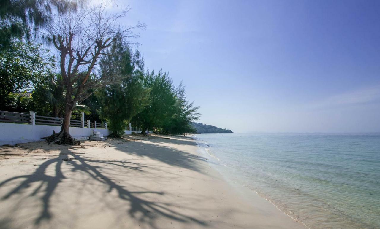 Front Villa *