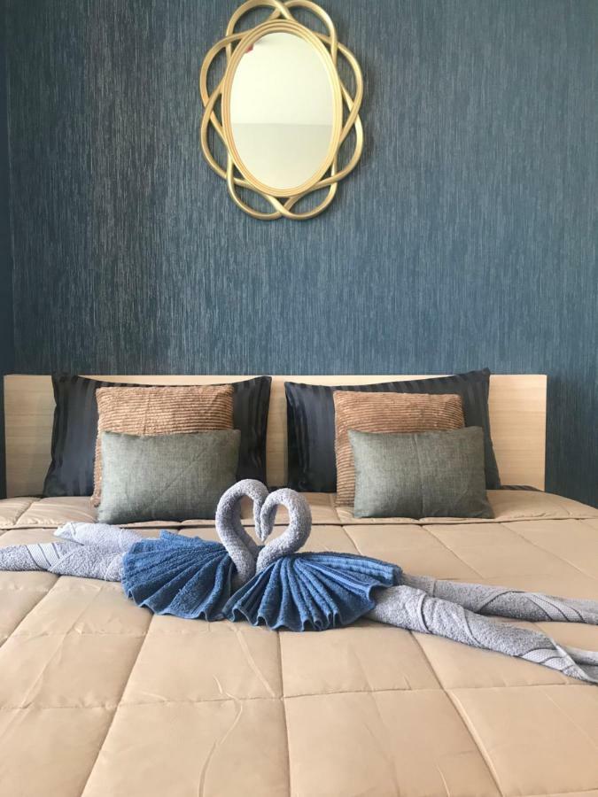 Kuno - 2br, Beachfront Apartamento