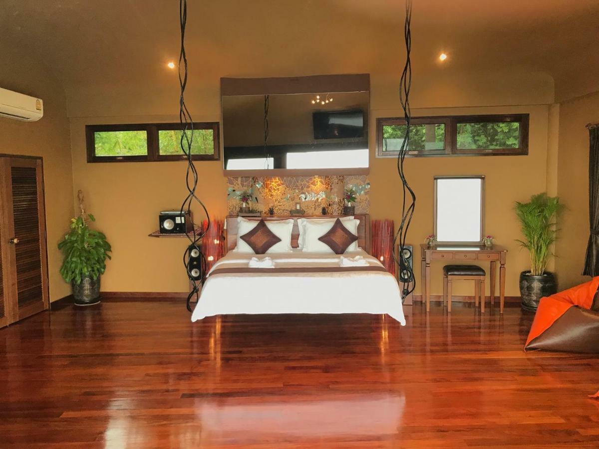 Villa Monkey Flower Koh Tao
