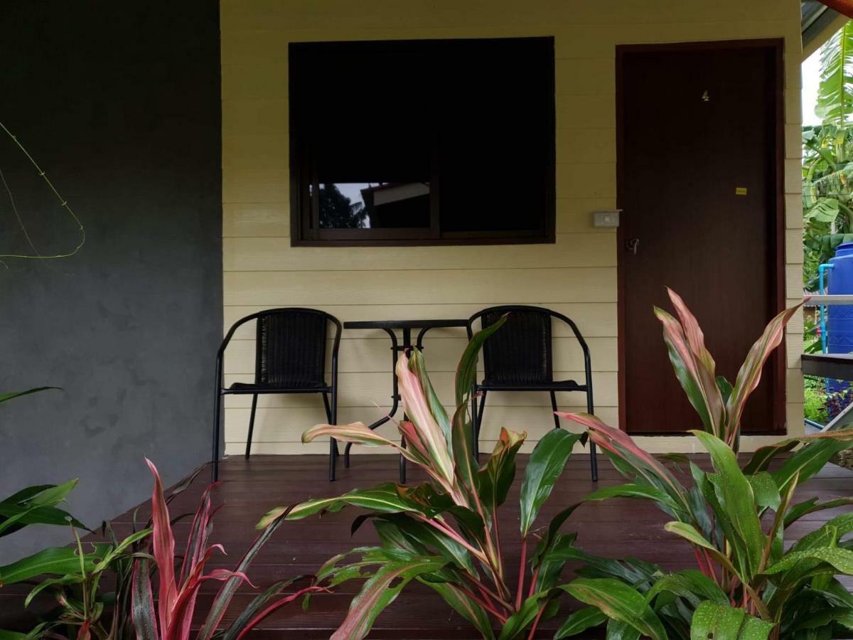 Resort Family Huts *