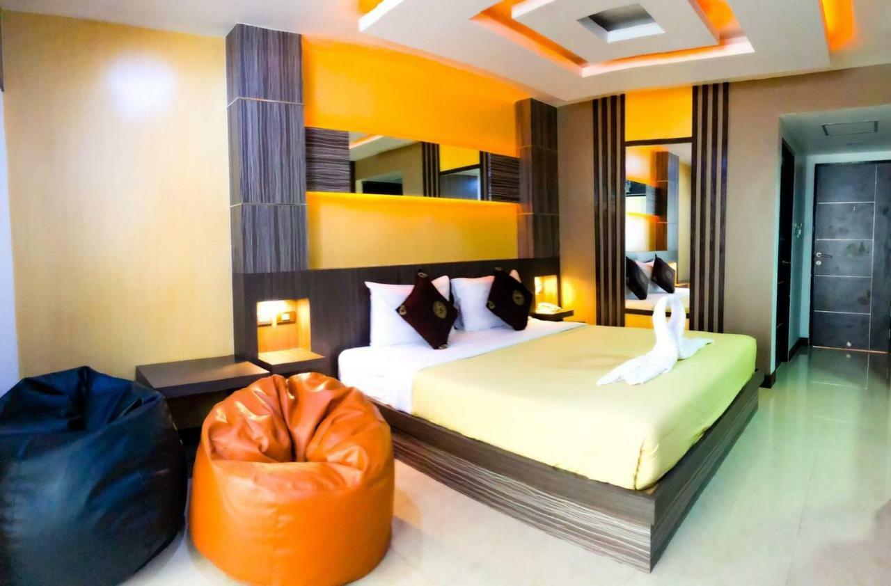 Mr. Mac's Hotel