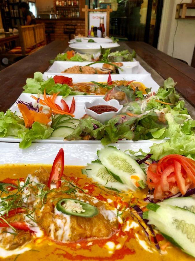 Guest house Cozy Restaurant & Bar 3*