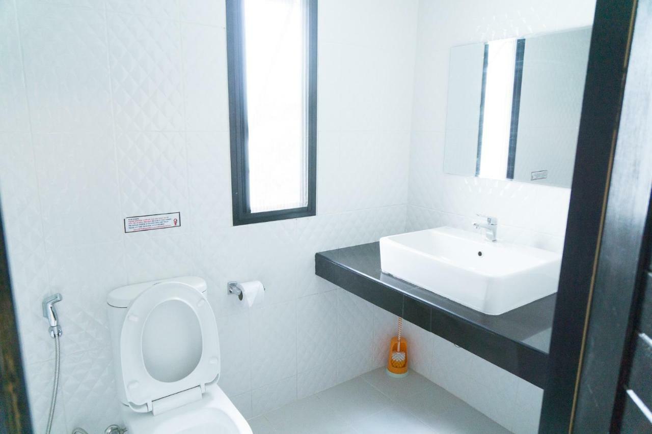 Hostel Baan Ploy In (adults Only) *