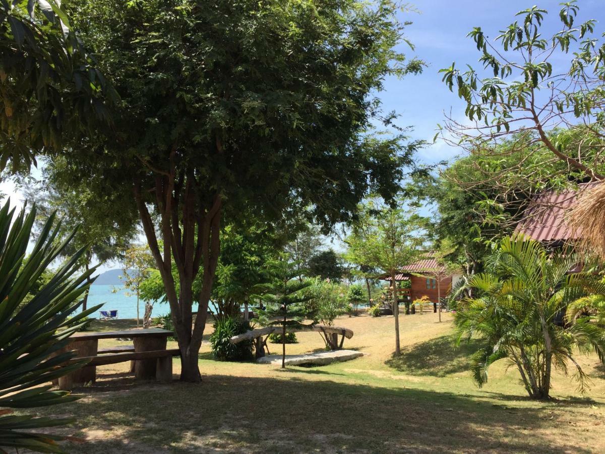 Hotel Angthong 3*