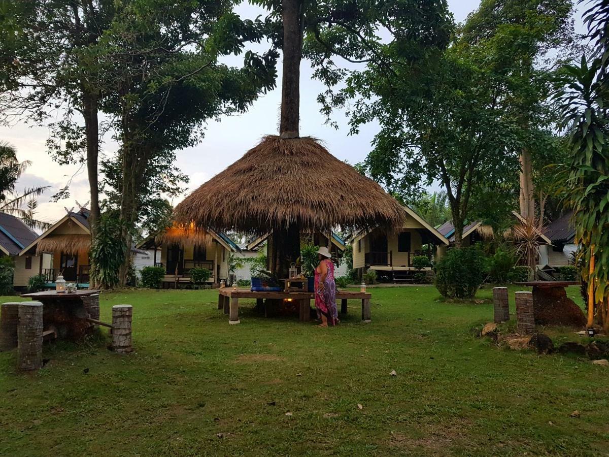 Guest house ฺbay Yard Hut *