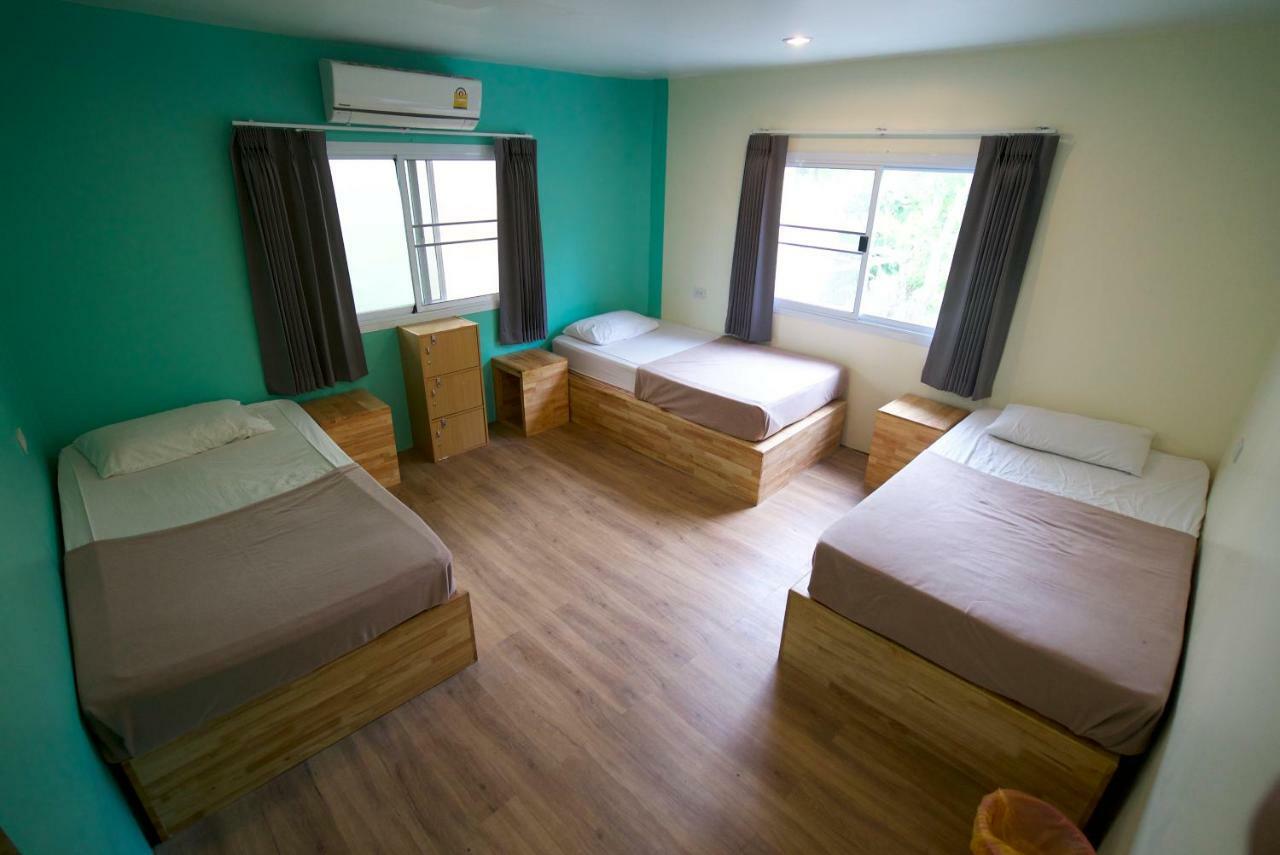 Baan Tai Backpackers