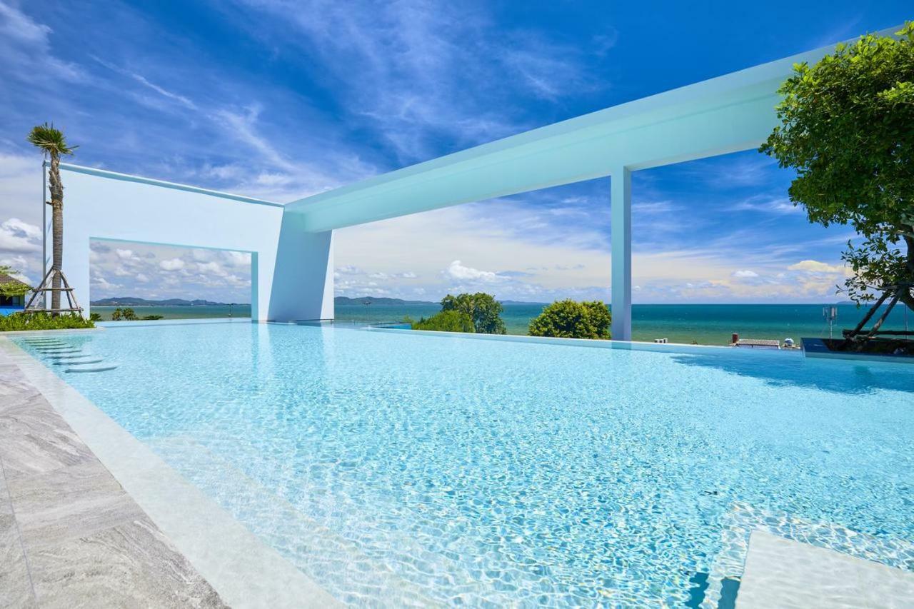 Kuno - 2br, Beachfront