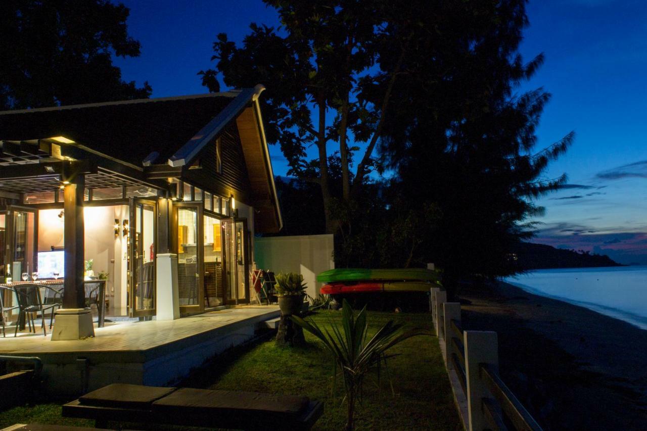 Front Villa *