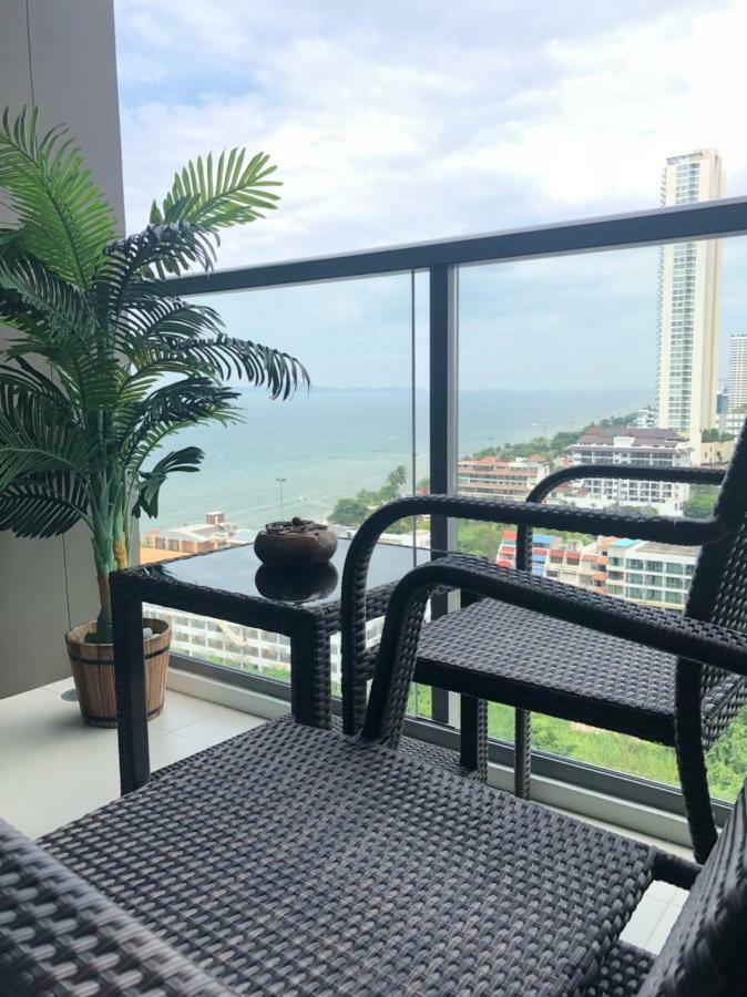 Kuno - 2br, Beachfront Apartamento *
