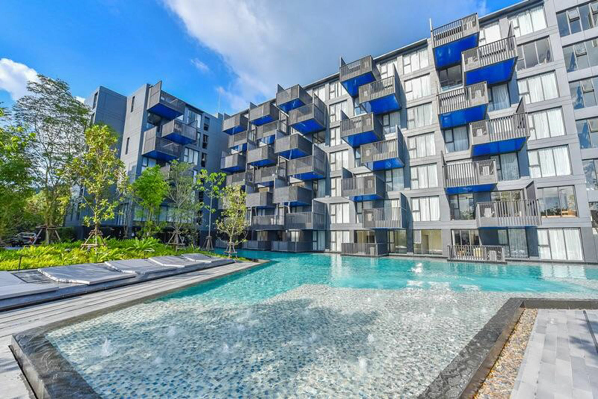 The Deck By Favstay Apartamento Patong